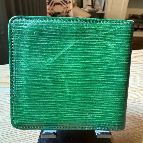 Louis Vuitton Epi Green Wallet - Picture 13 of 14